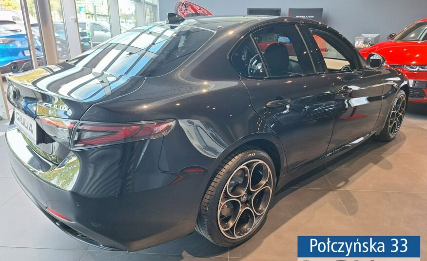 Alfa Romeo Giulia Giulia Veloce  2.0 GME 280 KM AT8 AWD MY24|Volcano Black|Pakiet Techno