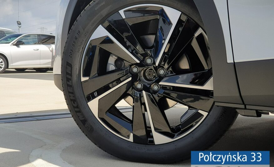 Peugeot 408 1.2 Hybrid 136 KM eDCS6 Allure|Pak. Bezpieczeństwo, Łączność, Zimowy